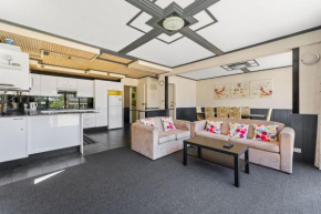 Alpine Mountain View 39 - 3BR l Swimming Pool l Air-Con l WiFi
